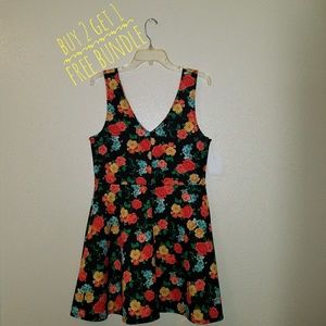 💲Bundle and save💲Juniors dress size XL